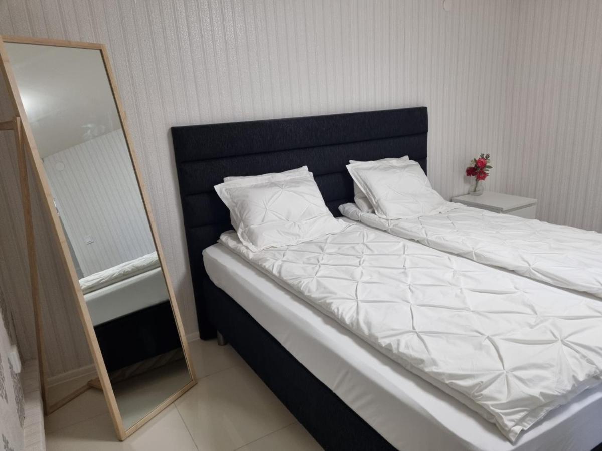 Apartamento Moonlight - Trevlig Kallarlagenhet Broby Exterior foto